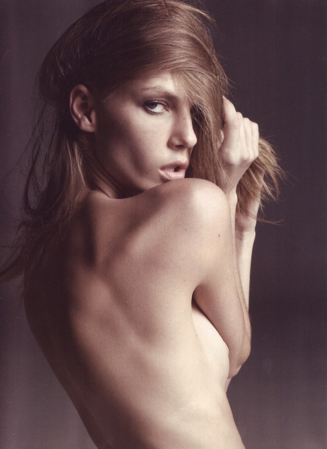 Angela Lindvall Fotoğrafı