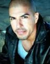 Burton Perez fotoğrafı