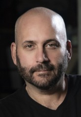 Aaron L. Gilbert fotoğrafı