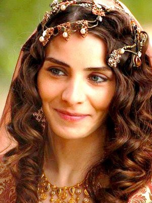 Nur Fettahoğlu Fotoğrafı