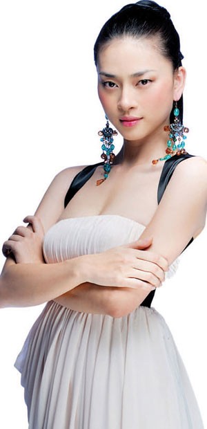 Veronica Ngo Fotoğrafı