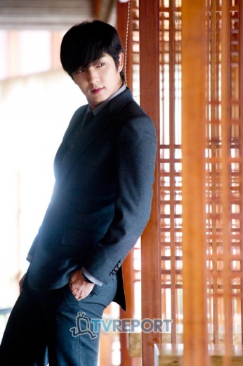 Lee Jun-ki Fotoğrafı