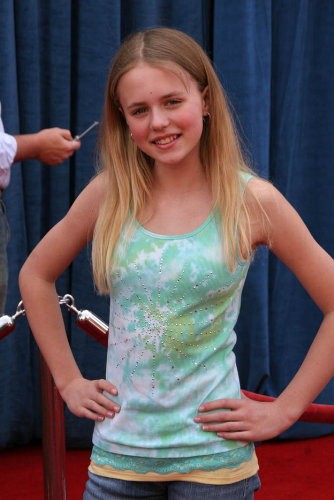 Courtney Taylor Burness fotoğrafı