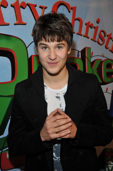 Devon Werkheiser fotoğrafı