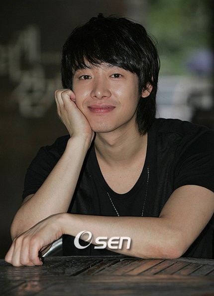 Kim Dong-Wook fotoğrafı