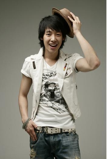 Kim Dong-Wook fotoğrafı