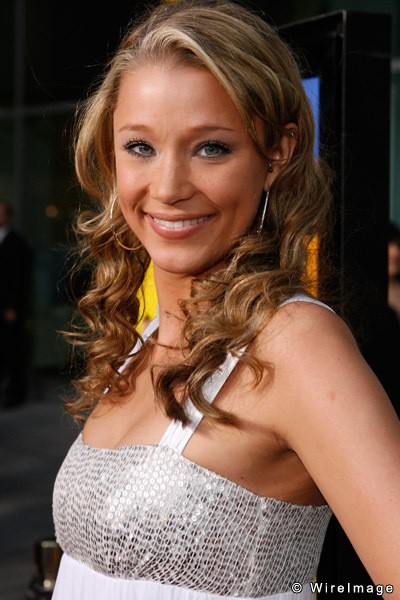 Kristen Renton fotoğrafı