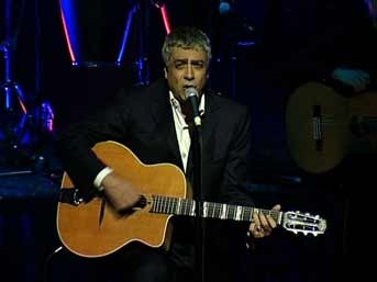 Enrico Macias fotoğrafı