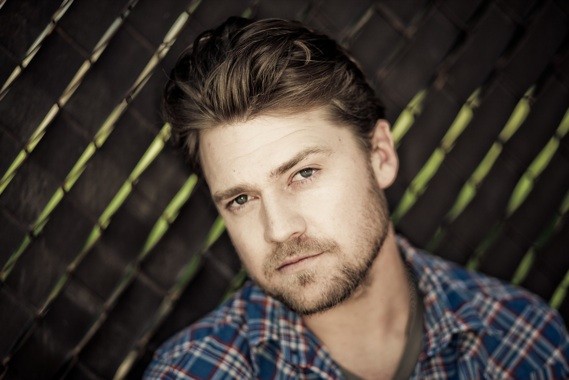 Kanin Howell fotoğrafı