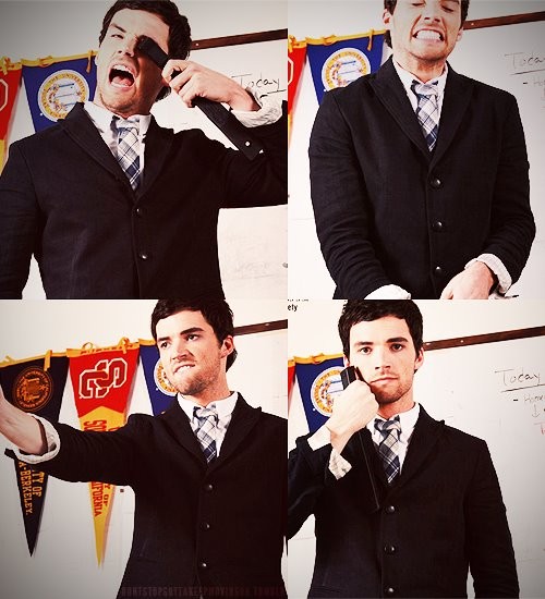 Ian Harding Fotoğrafı