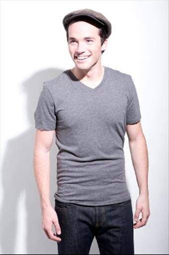 Ian Harding Fotoğrafı