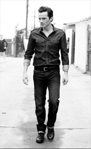 Ian Harding Fotoğrafı