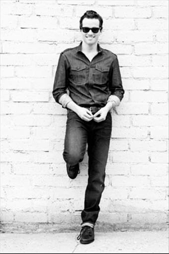 Ian Harding Fotoğrafı