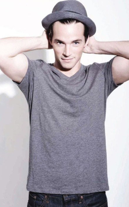 Ian Harding Fotoğrafı