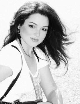 Jennifer Stone Fotoğrafı