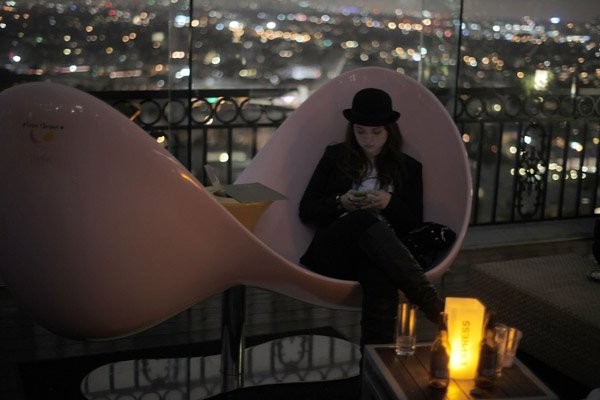 Jennifer Stone Fotoğrafı