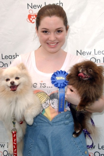 Jennifer Stone Fotoğrafı