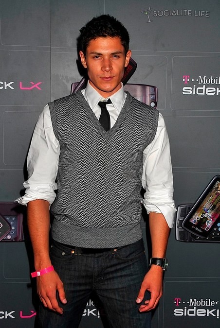 Alex Meraz Fotoğrafı