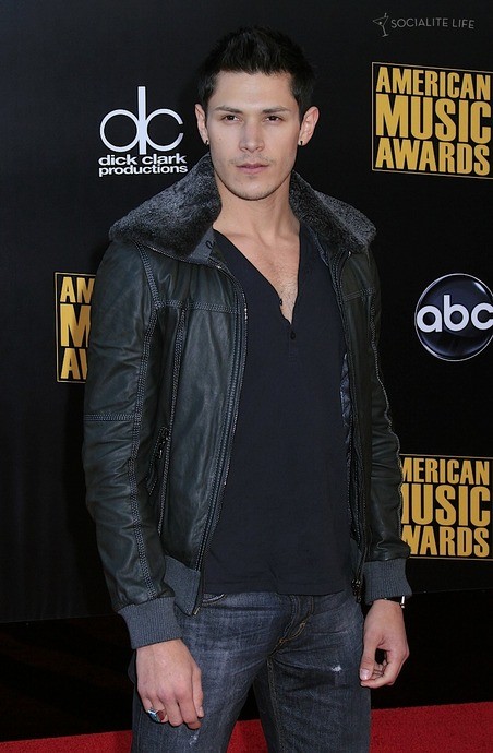 Alex Meraz Fotoğrafı