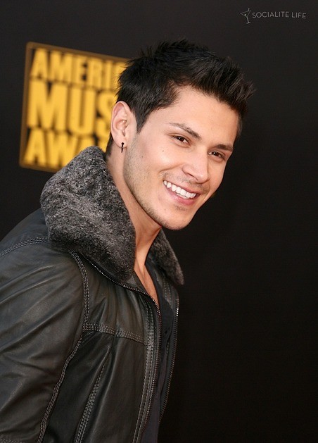 Alex Meraz Fotoğrafı
