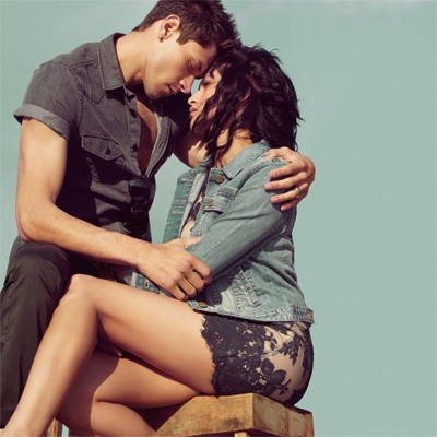 Alex Meraz Fotoğrafı