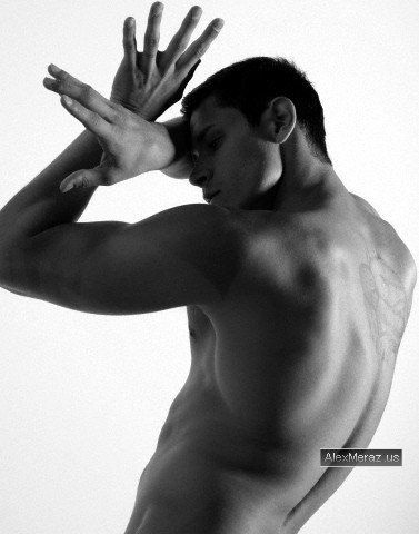 Alex Meraz Fotoğrafı