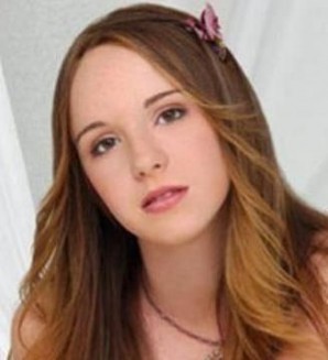 Camryn Grimes fotoğrafı