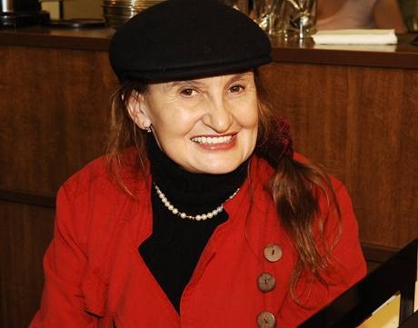 Eva Holubova fotoğrafı