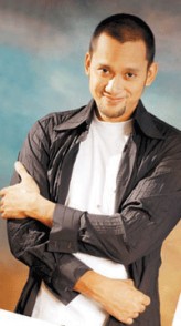 Tora Sudiro fotoğrafı