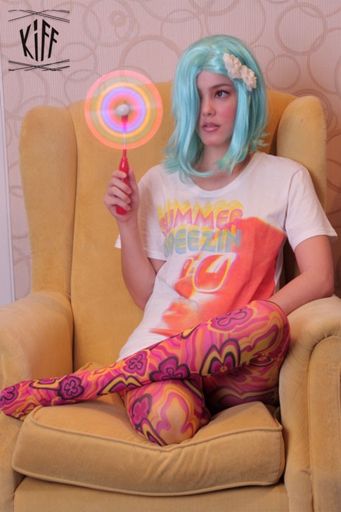 Julie Estelle fotoğrafı