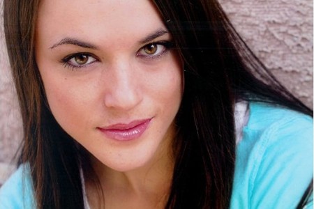 Sarah Butler Fotoğrafı