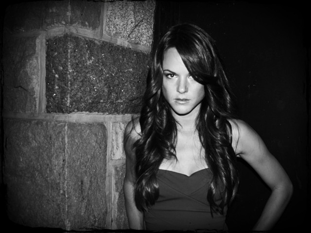 Sarah Butler Fotoğrafı