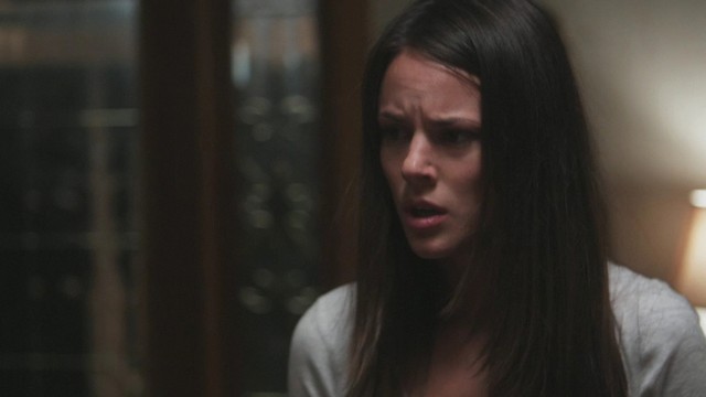 Sarah Butler Fotoğrafı