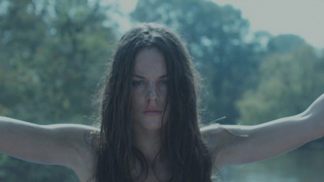 Sarah Butler fotoğrafı