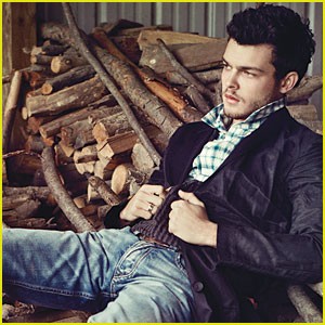 Alden Ehrenreich Fotoğrafı