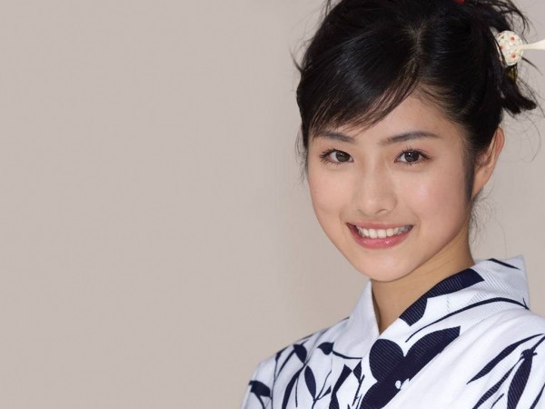 Satomi Ishihara Fotoğrafı