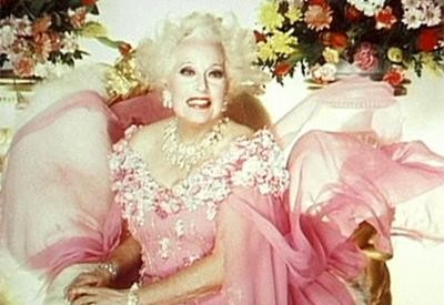 Barbara Cartland fotoğrafı