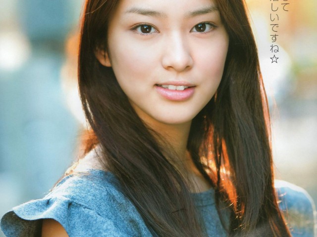 Emi Takei Fotoğrafı