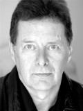 George Costigan fotoğrafı