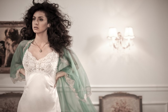 Mozhan Marnò Fotoğrafı