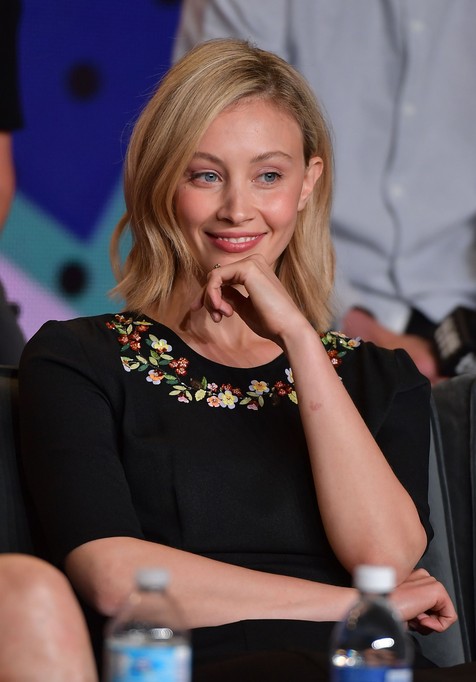 Sarah Gadon Fotoğrafı