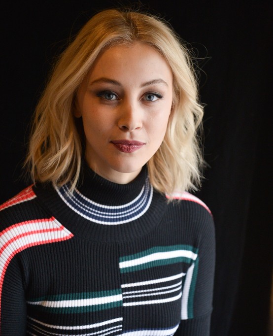 Sarah Gadon Fotoğrafı