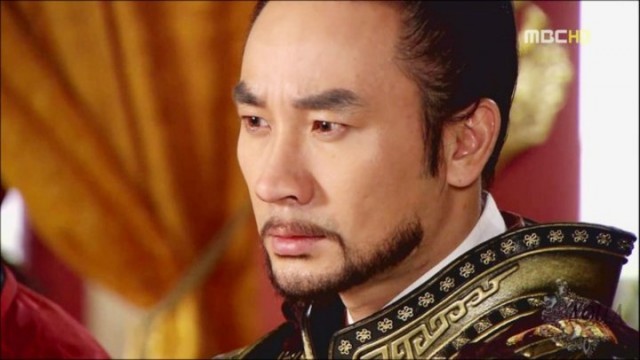 Uhm Tae-woong Fotoğrafı