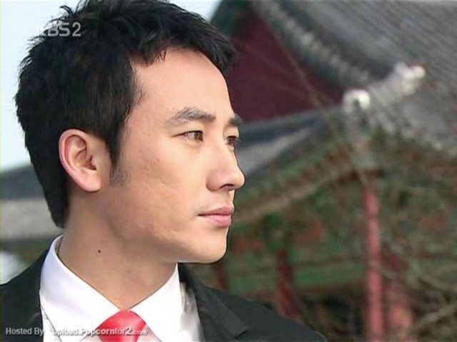 Uhm Tae-woong Fotoğrafı