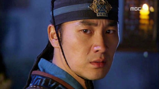 Uhm Tae-woong Fotoğrafı