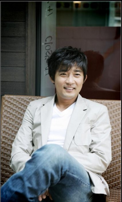 Ahn Jae-wook fotoğrafı