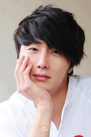 Jung Il Woo Fotoğrafı