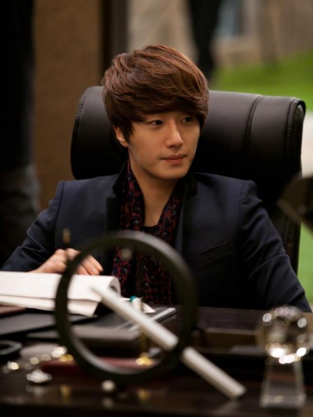 Jung Il Woo Fotoğrafı