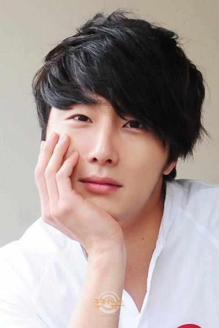 Jung Il Woo Fotoğrafı