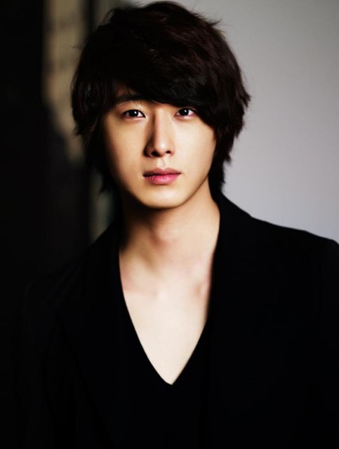 Jung Il Woo Fotoğrafı